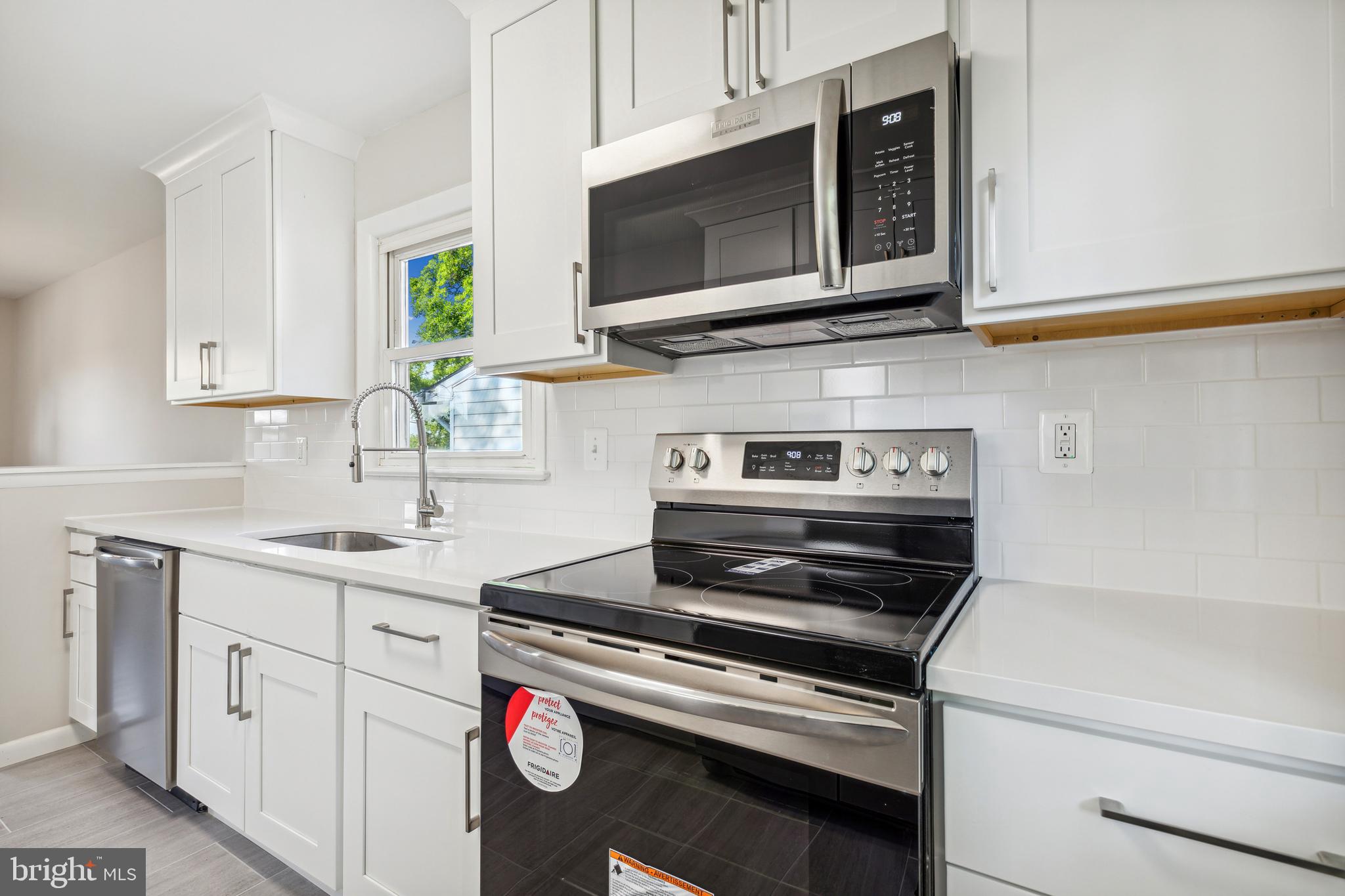 RIVERDALE - Residential