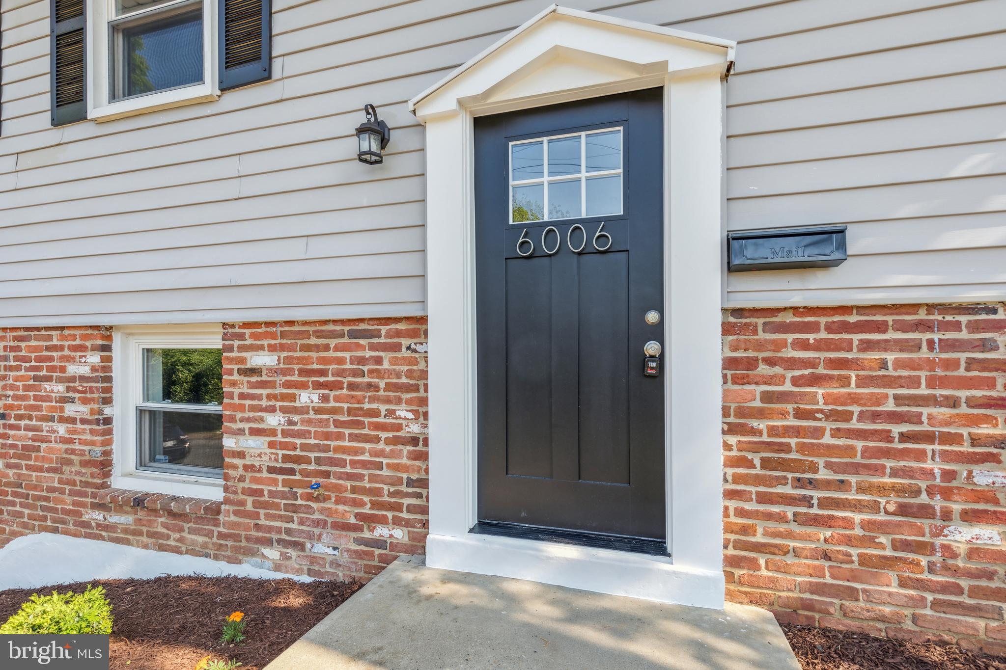 RIVERDALE - Residential