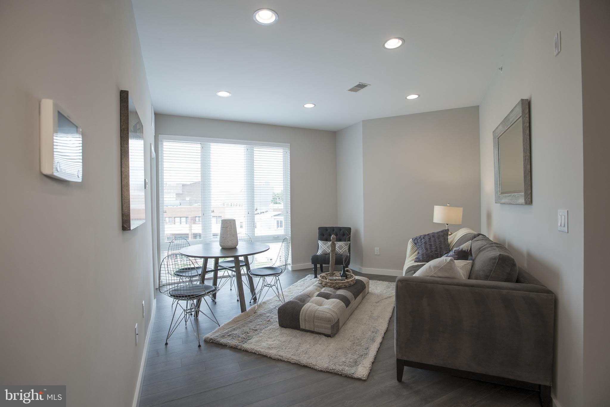 1508 RIDGE AVENUE 202