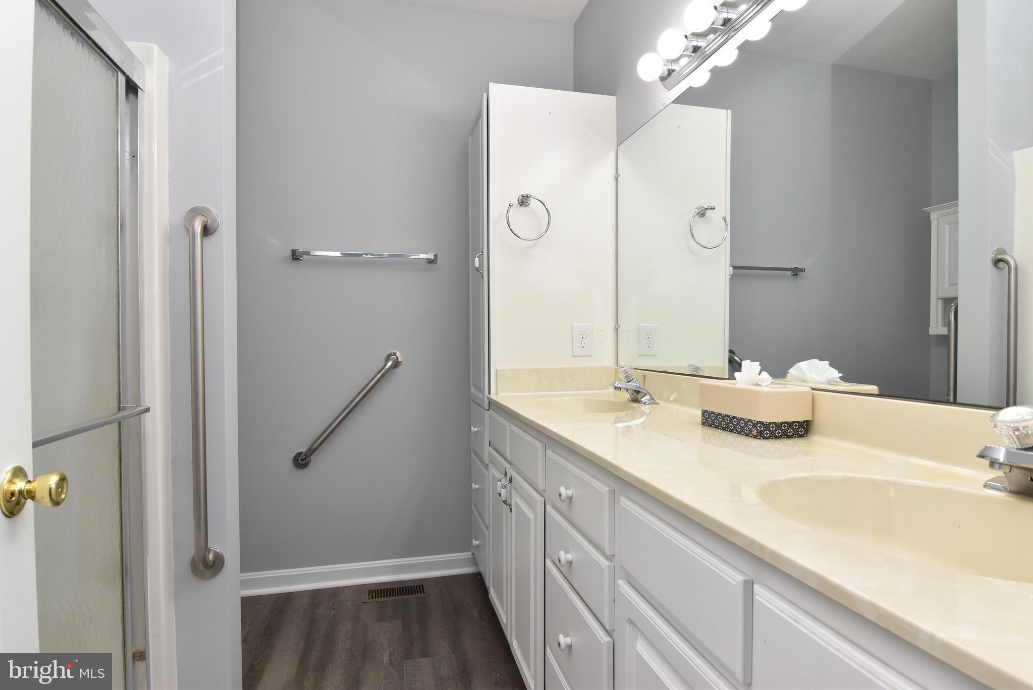 CREEKWOOD - Residential