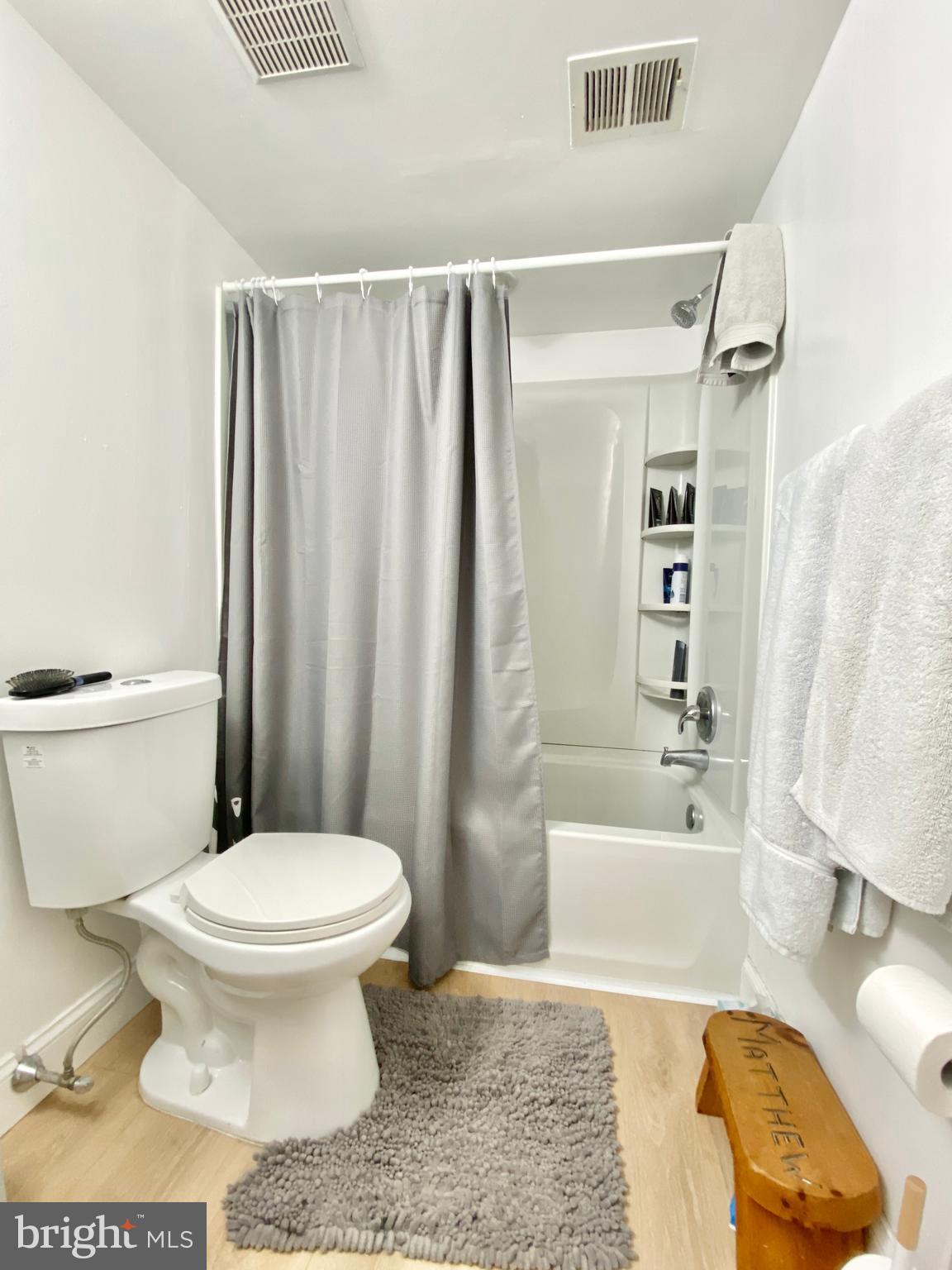 RIDLEY PARK - Residential Lease