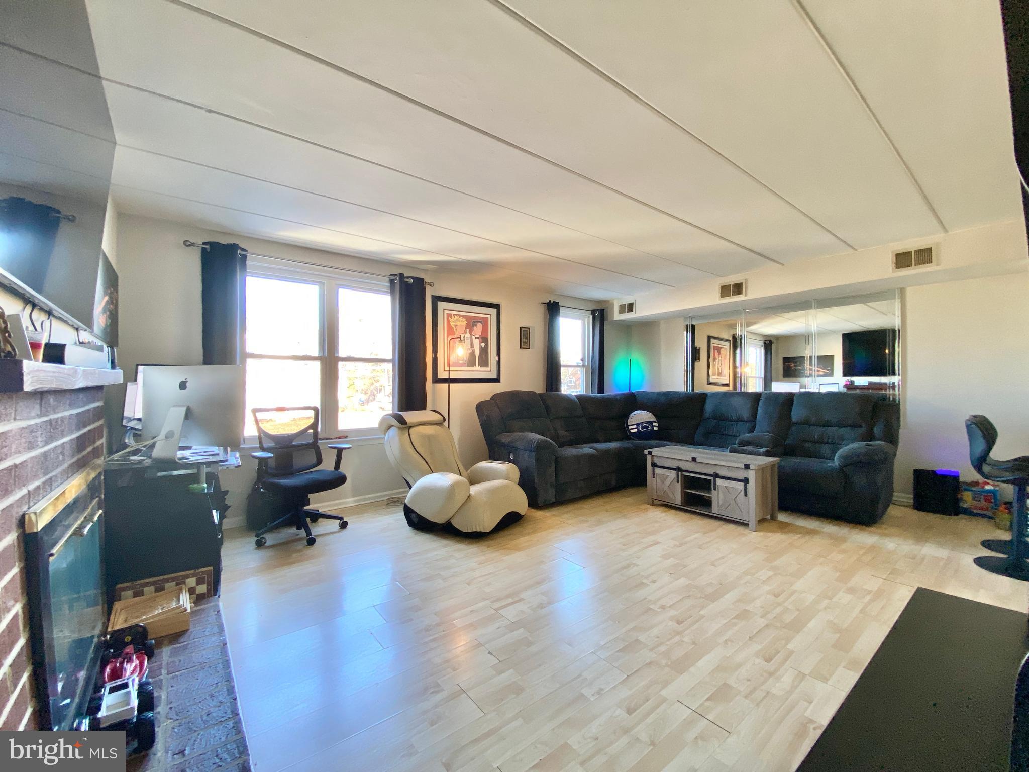 RIDLEY PARK - Residential Lease