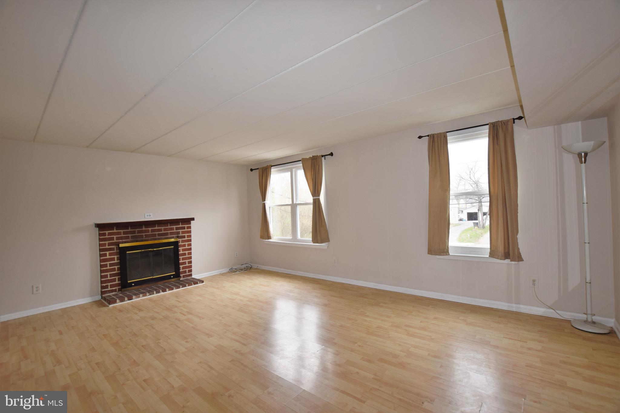 RIDLEY PARK - Residential Lease