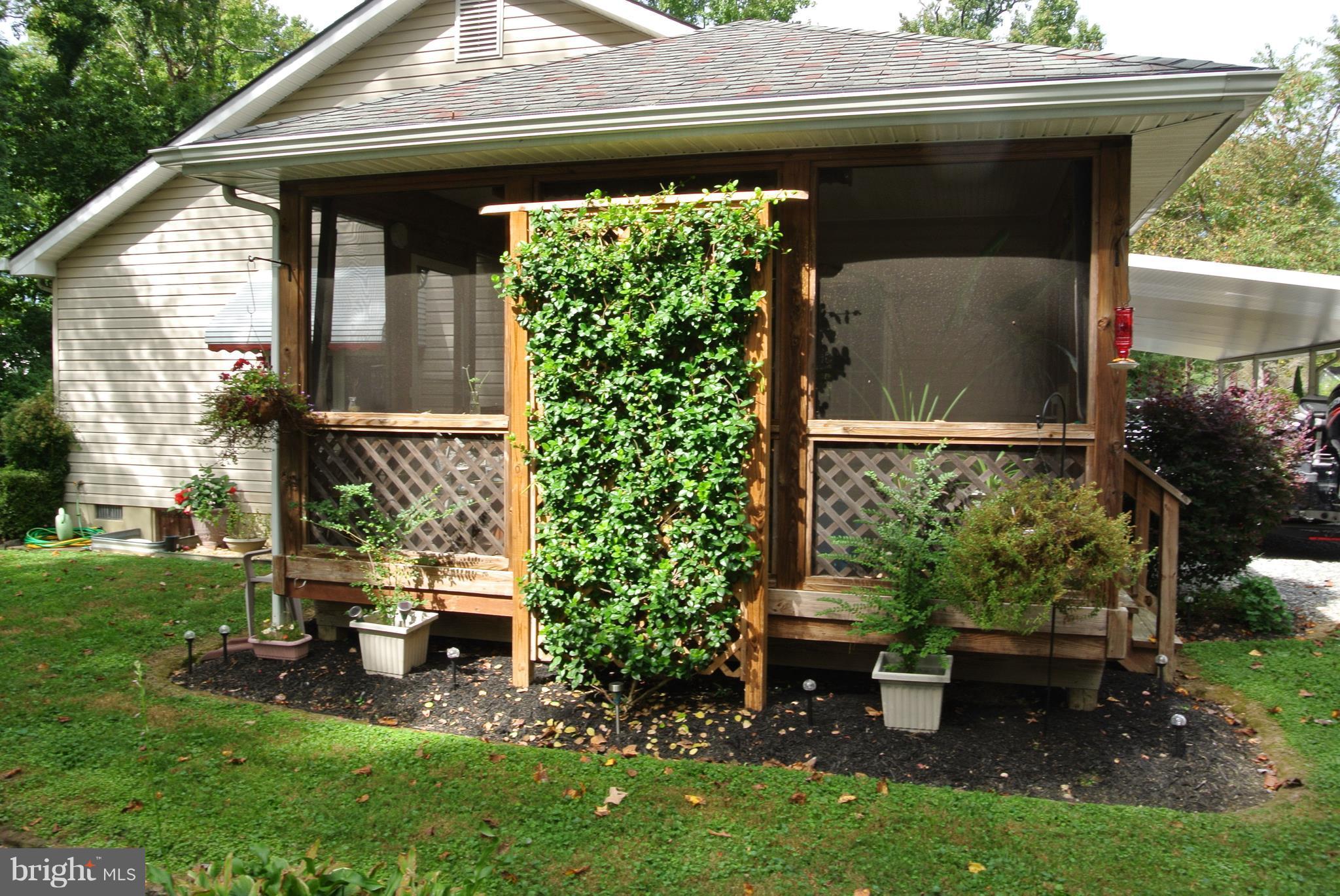 COBB ISLAND - Residential