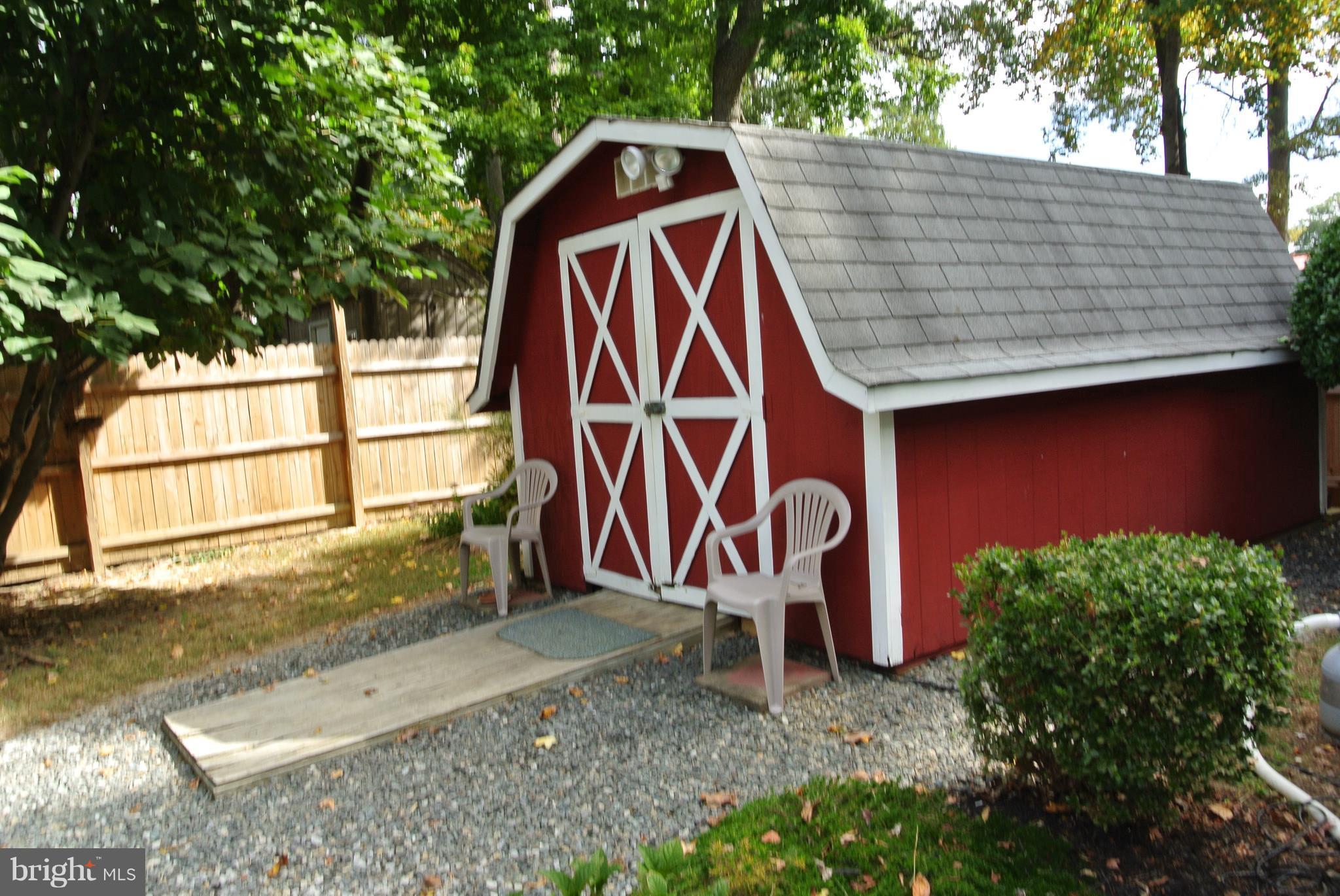 COBB ISLAND - Residential