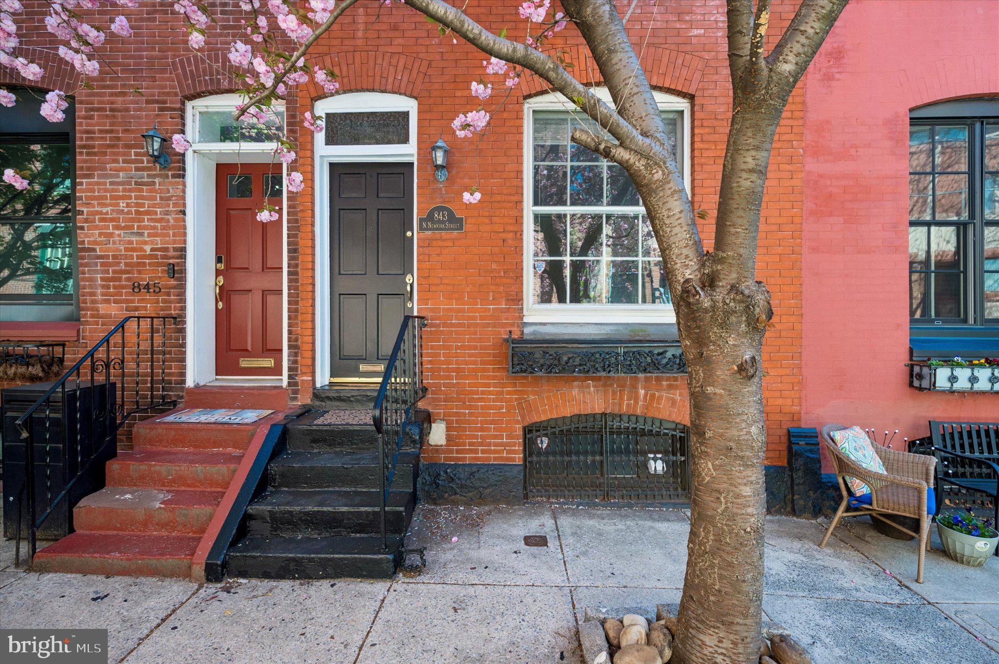 843 N NEWKIRK STREET