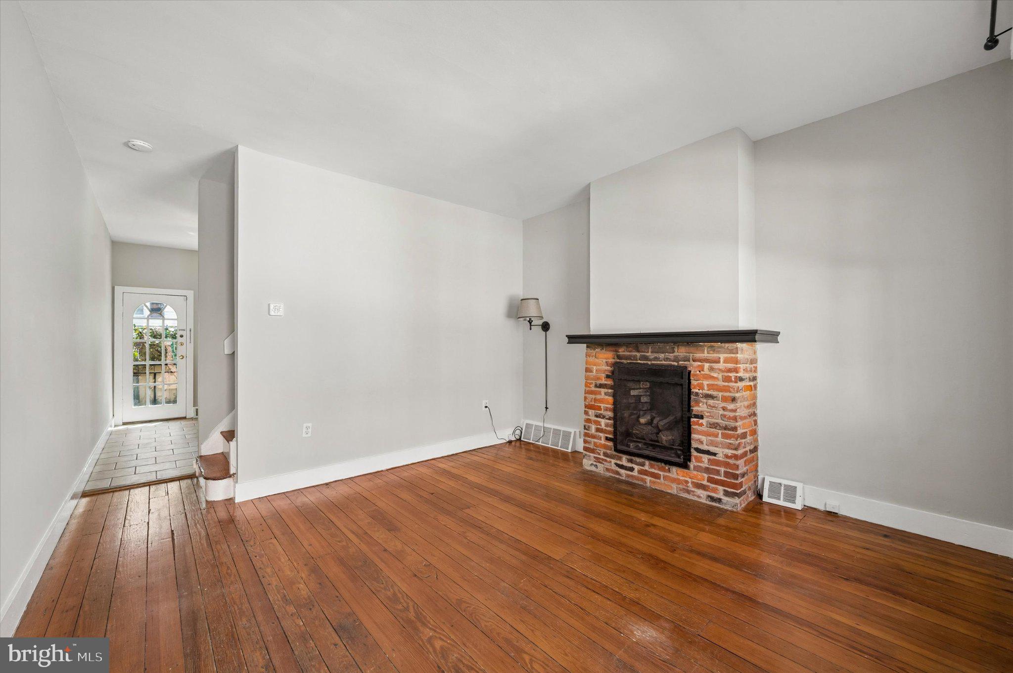 843 N NEWKIRK STREET