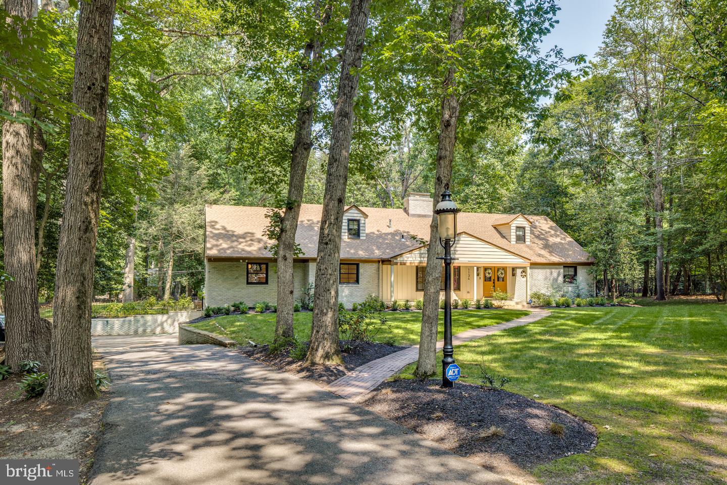 1134 WINDING DRIVE
