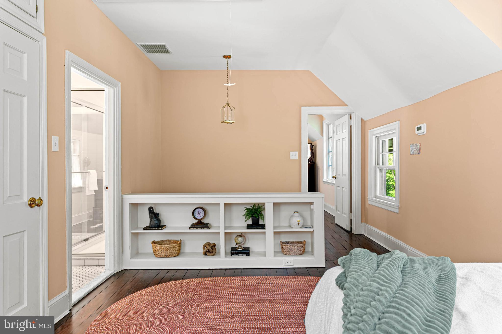 GLADWYNE - Residential