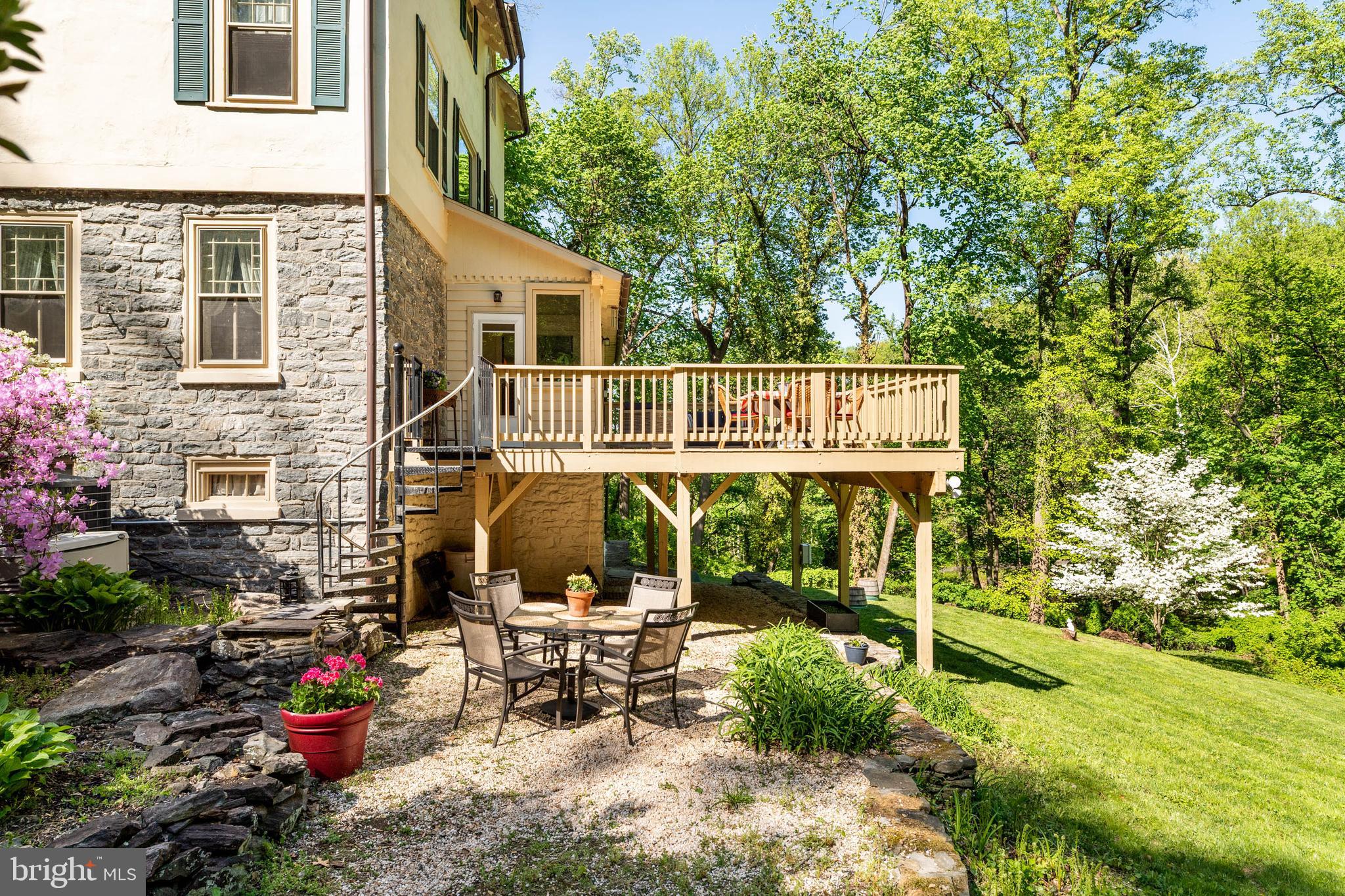 GLADWYNE - Residential