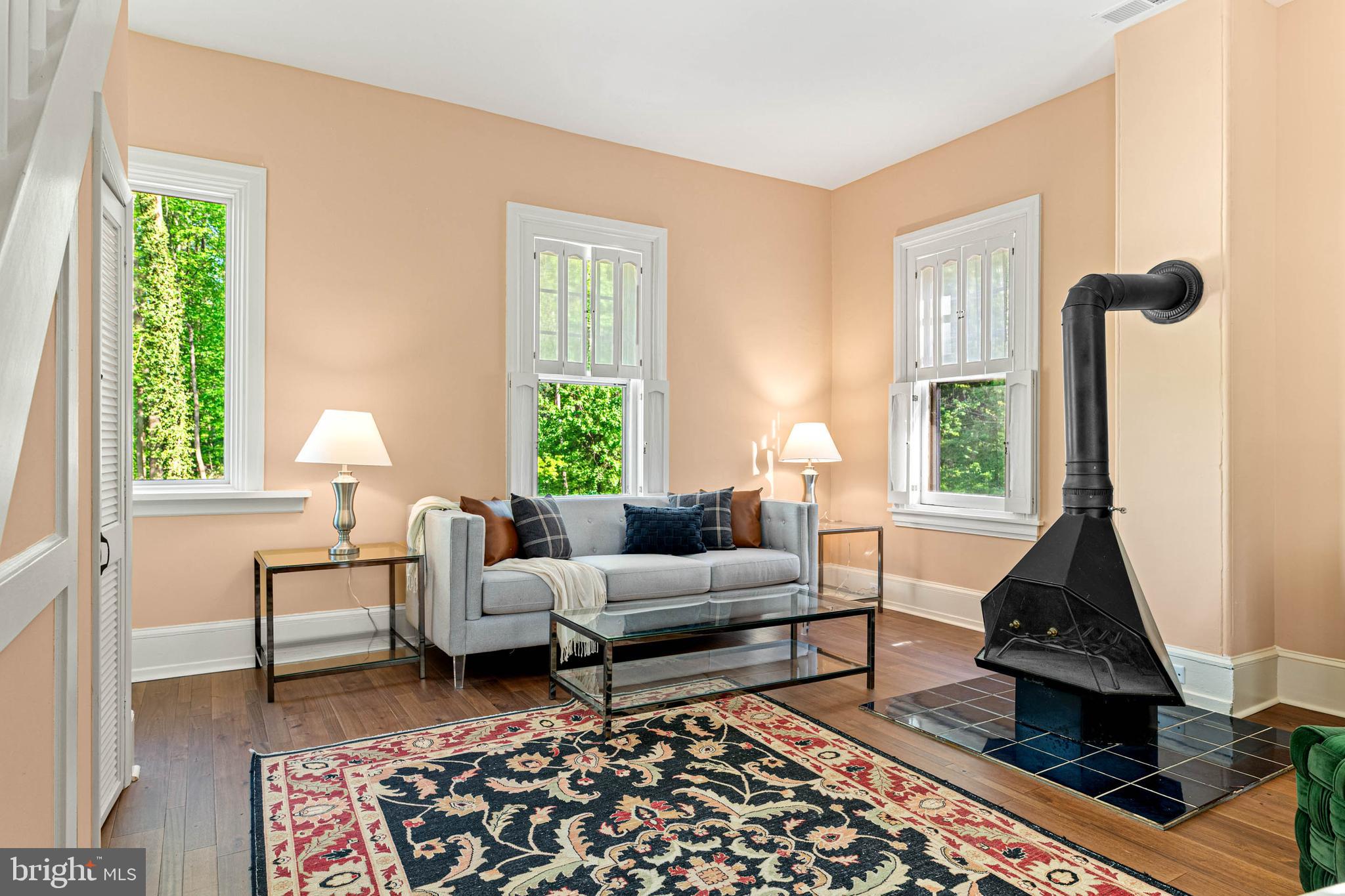 GLADWYNE - Residential