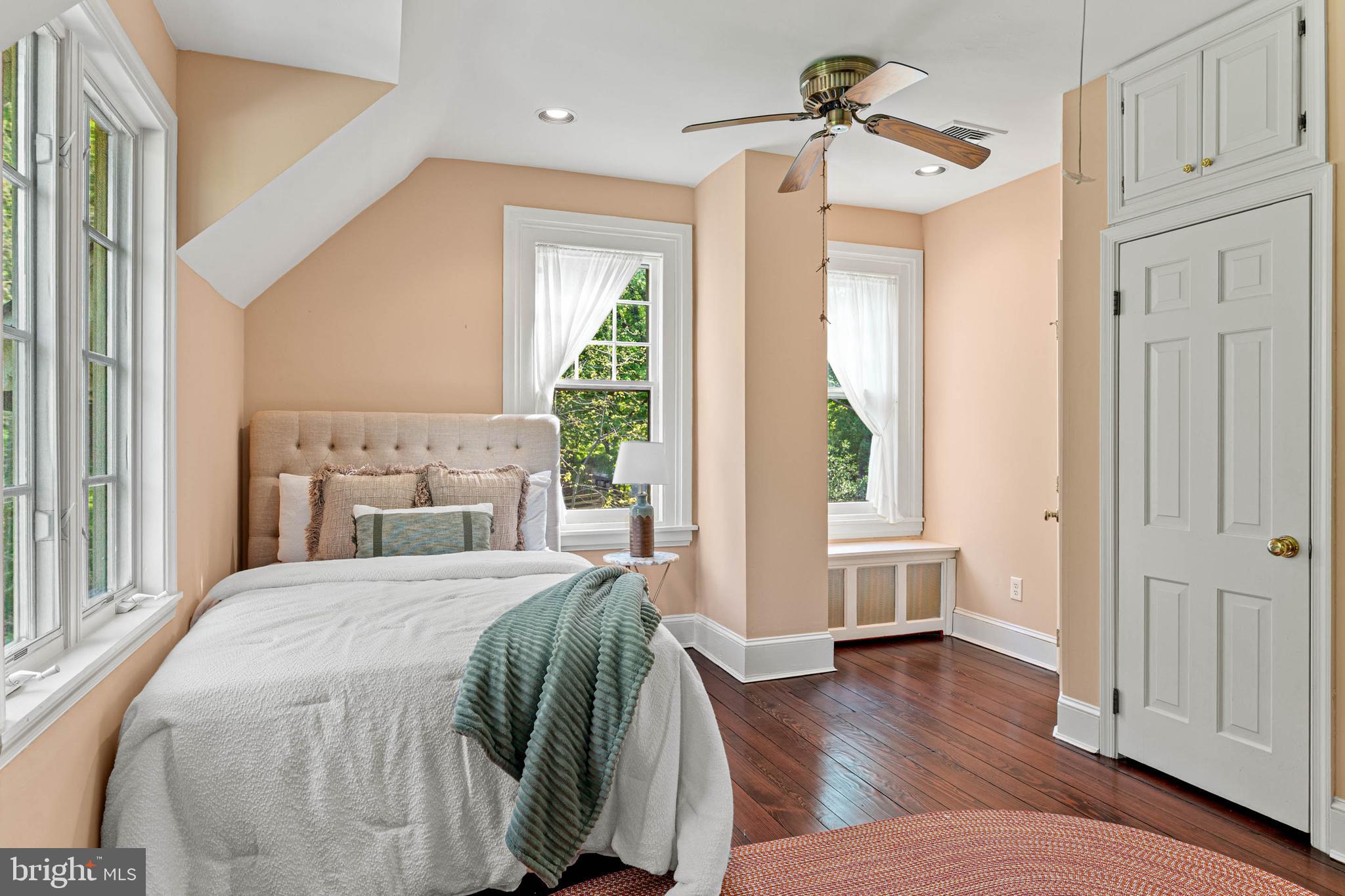 GLADWYNE - Residential