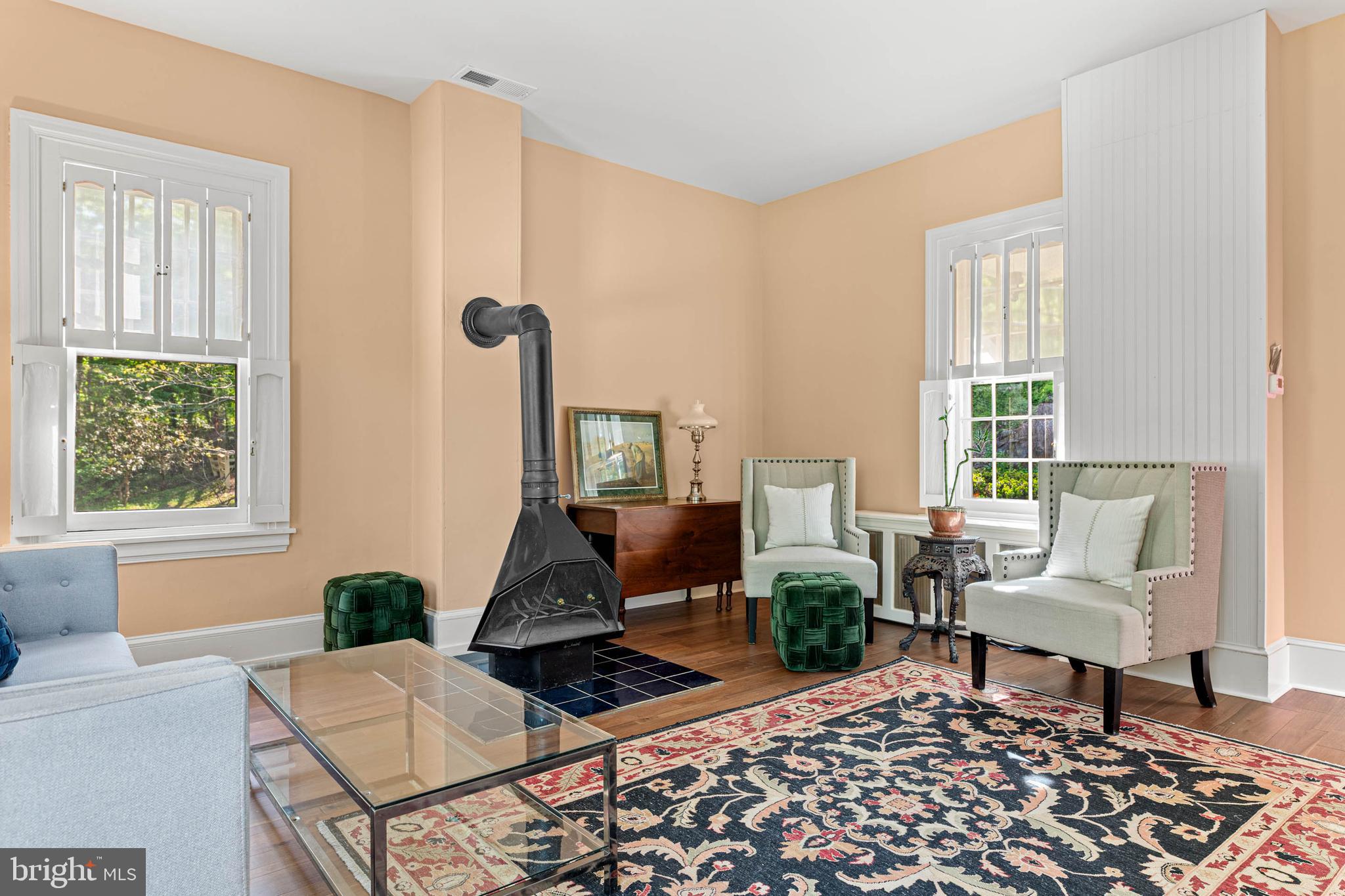 GLADWYNE - Residential