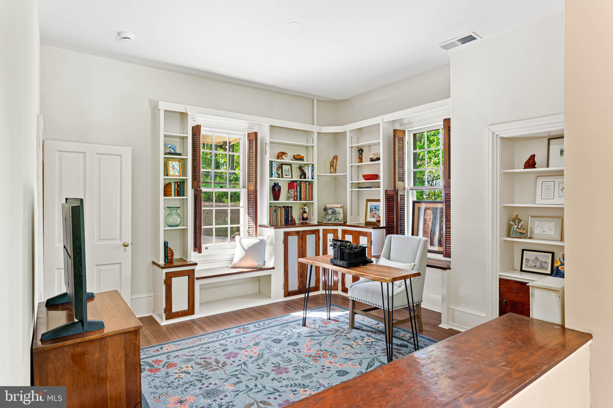 GLADWYNE - Residential