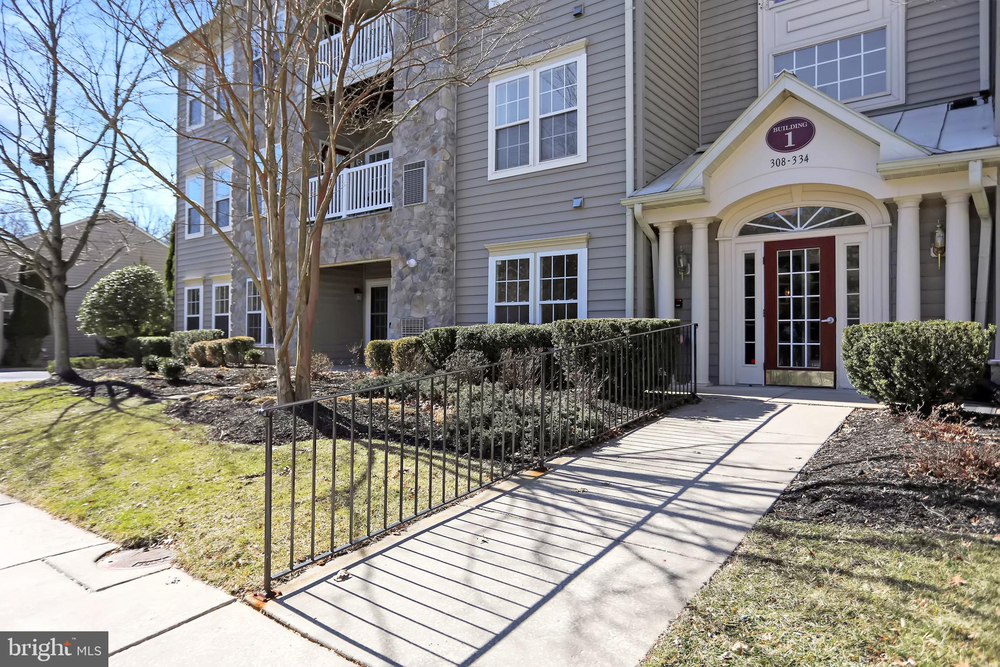 GLYNDON TRACE - Residential