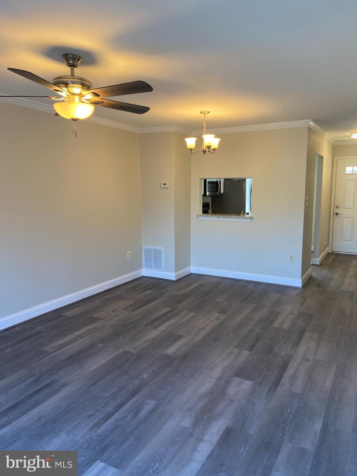 SOUTH KINGS STATION - Residential Lease