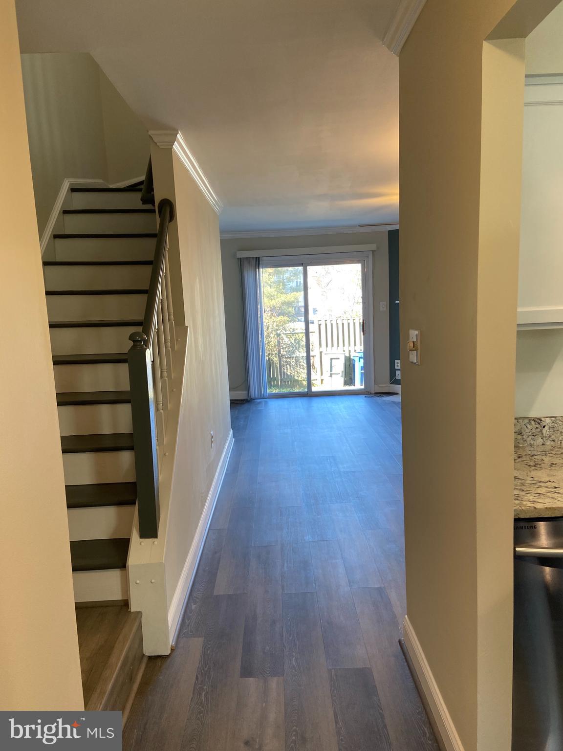 SOUTH KINGS STATION - Residential Lease