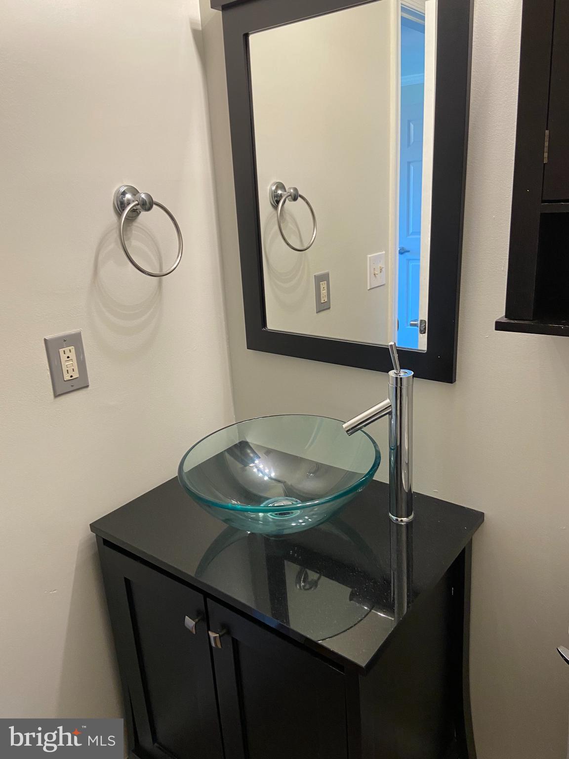 SOUTH KINGS STATION - Residential Lease