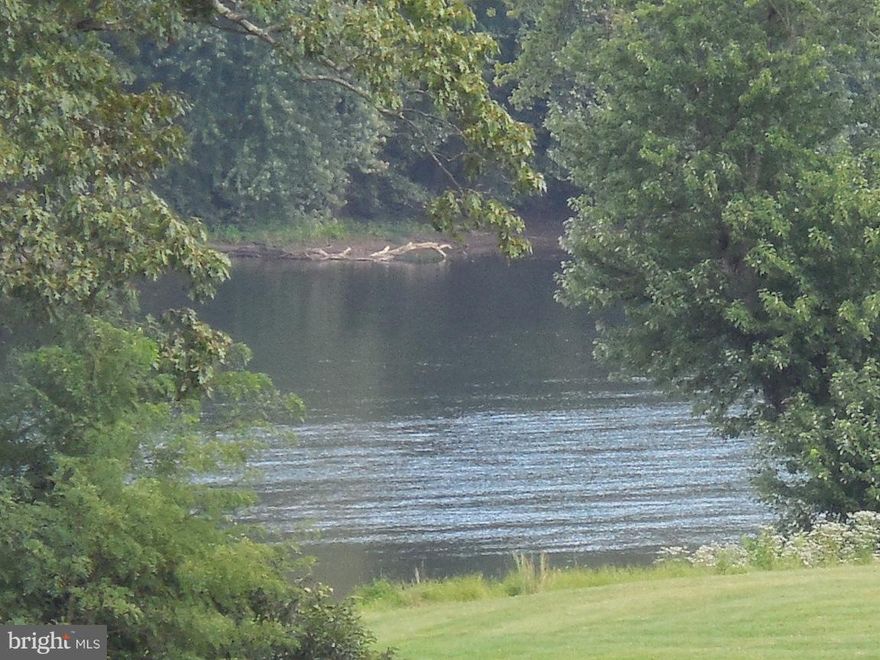 2.6 acre POTOMAC WATERFRONT lot in Waterfront Row of Kingsbrooke on the Potomac. Very nice homes in this area. Lot has excellent home site with exceptional views of the river and a boat ramp. There are very few 1+ acre riverfront lots on the  Potomac available--this one won't last. Lot more info in the DOCUMENTS LINK.  About 10 minutes from Williamsport, MD, 15 to MARC train to DC.