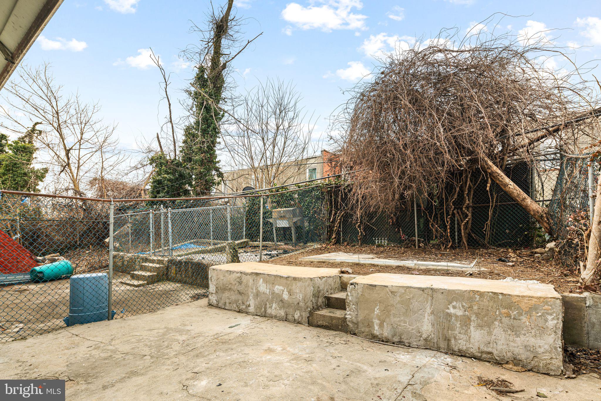 UNIVERSITY CITY - Residential