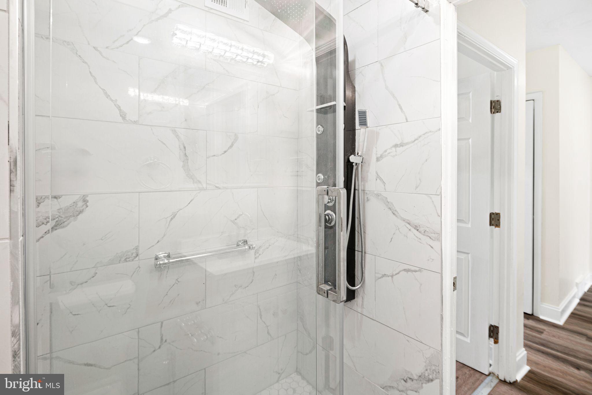 UNIVERSITY CITY - Residential