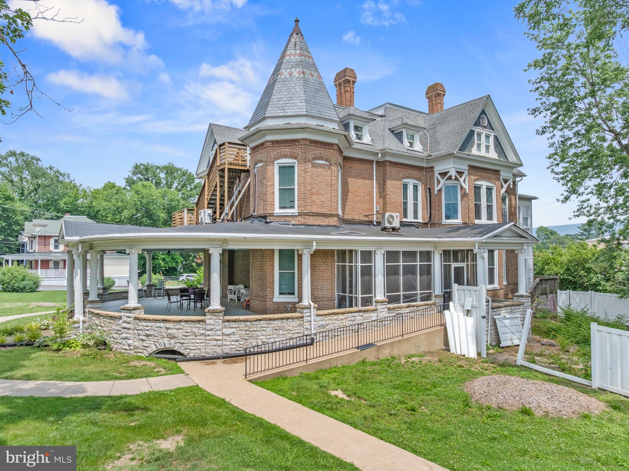 118 N MUHLENBERG STREET
