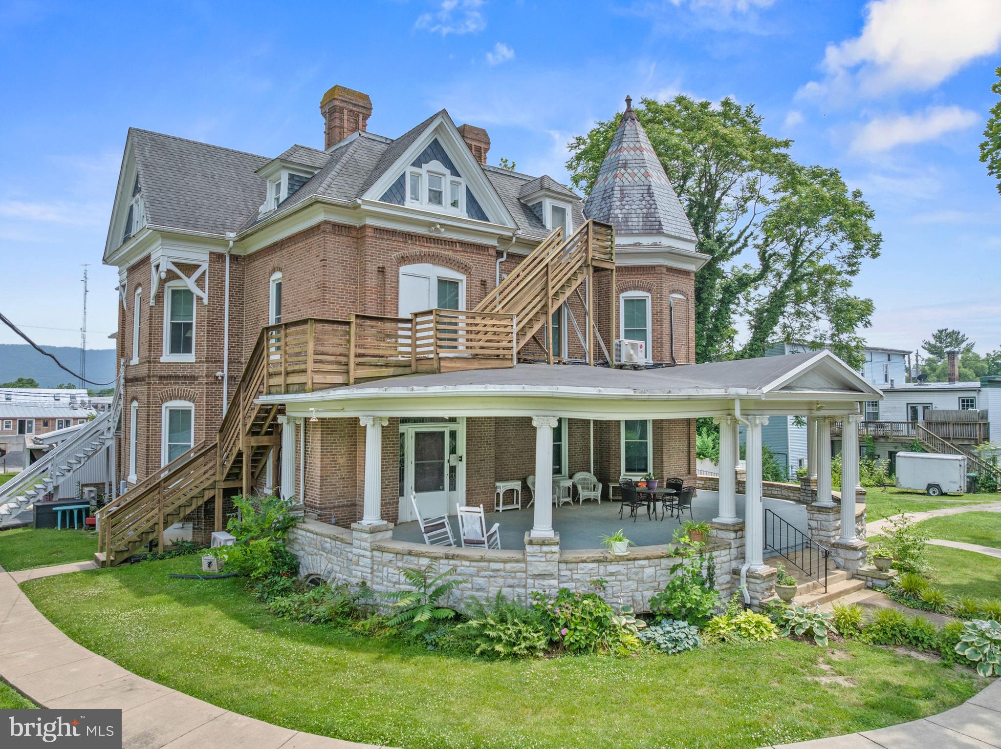 118 N MUHLENBERG STREET