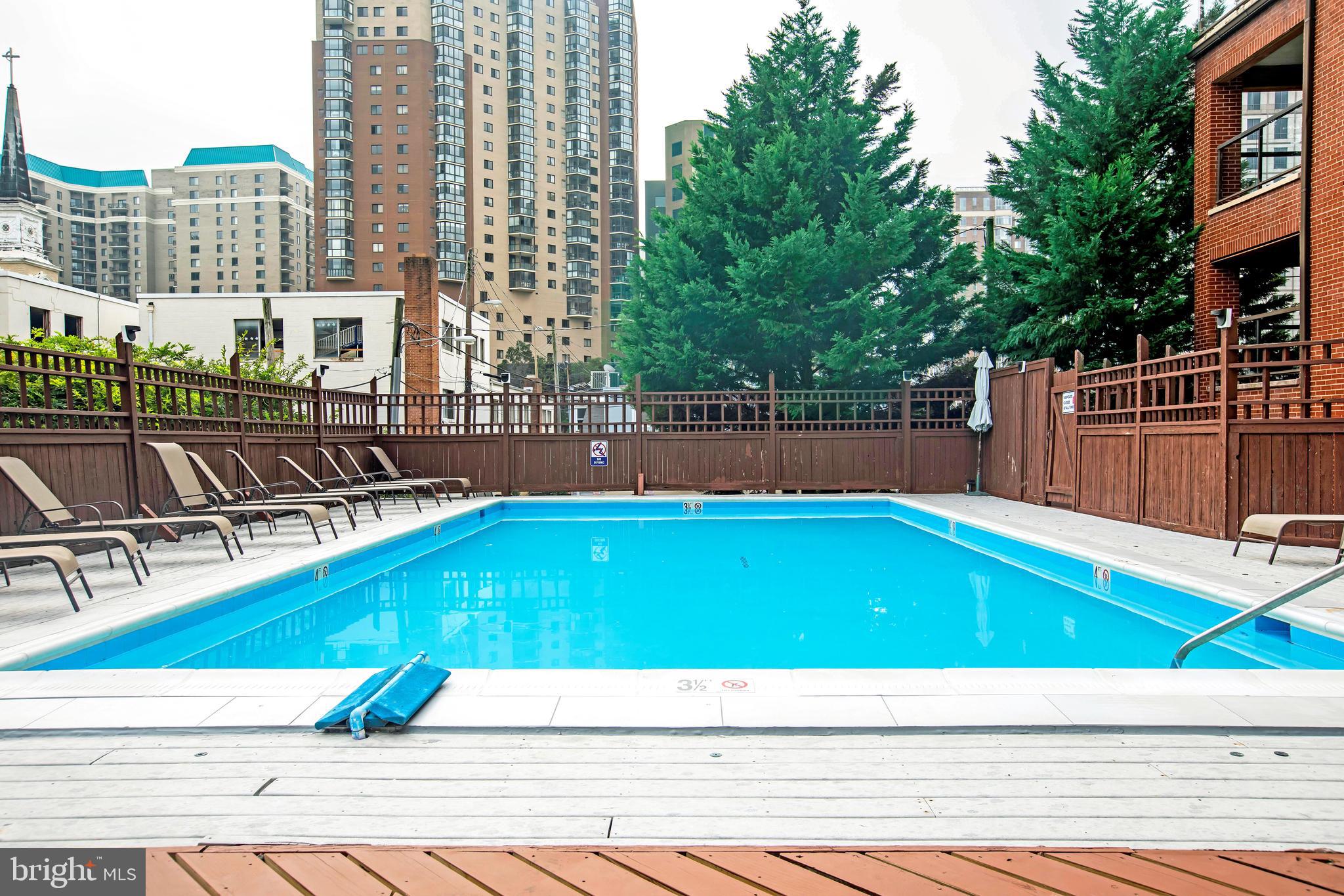 SUMMERWALK - Residential