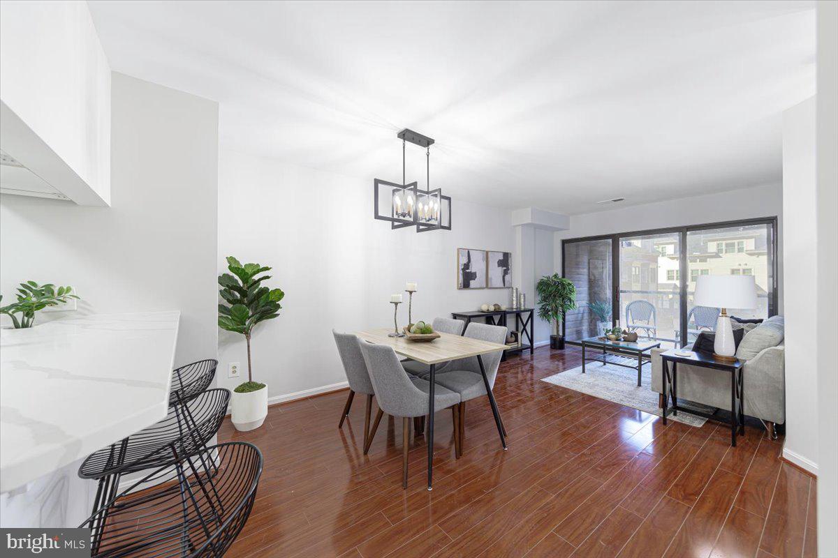 SUMMERWALK - Residential