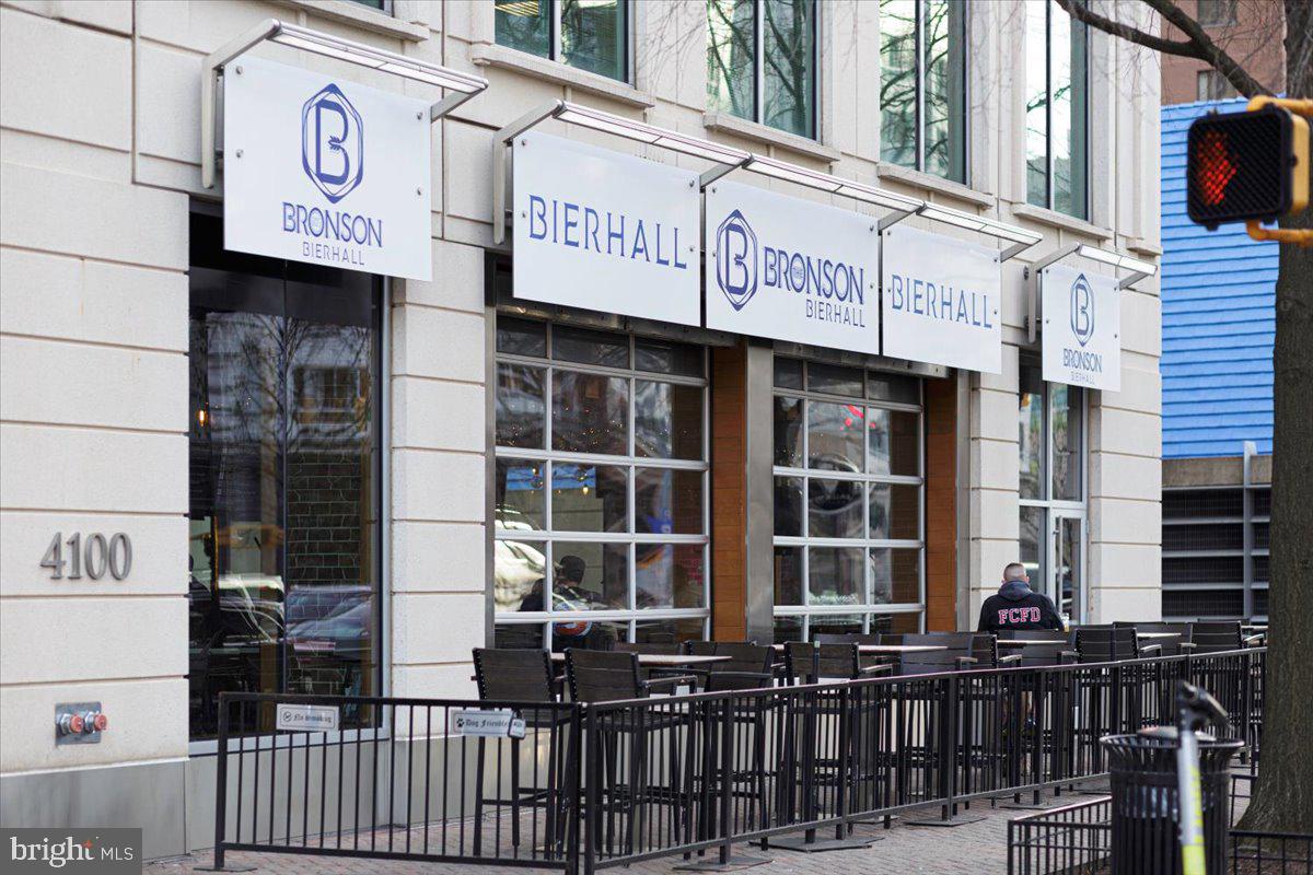 SUMMERWALK - Residential