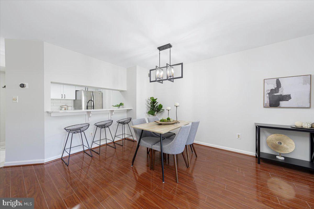 SUMMERWALK - Residential