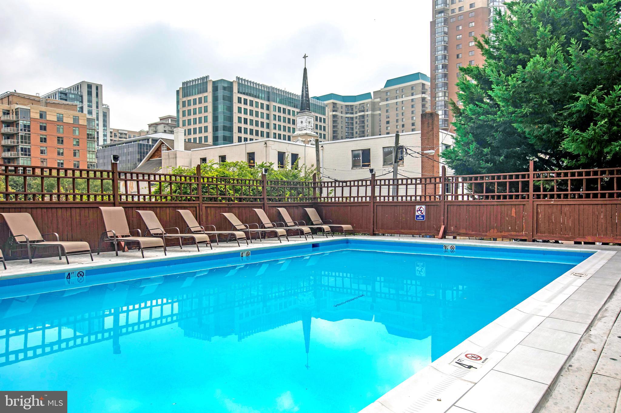 SUMMERWALK - Residential