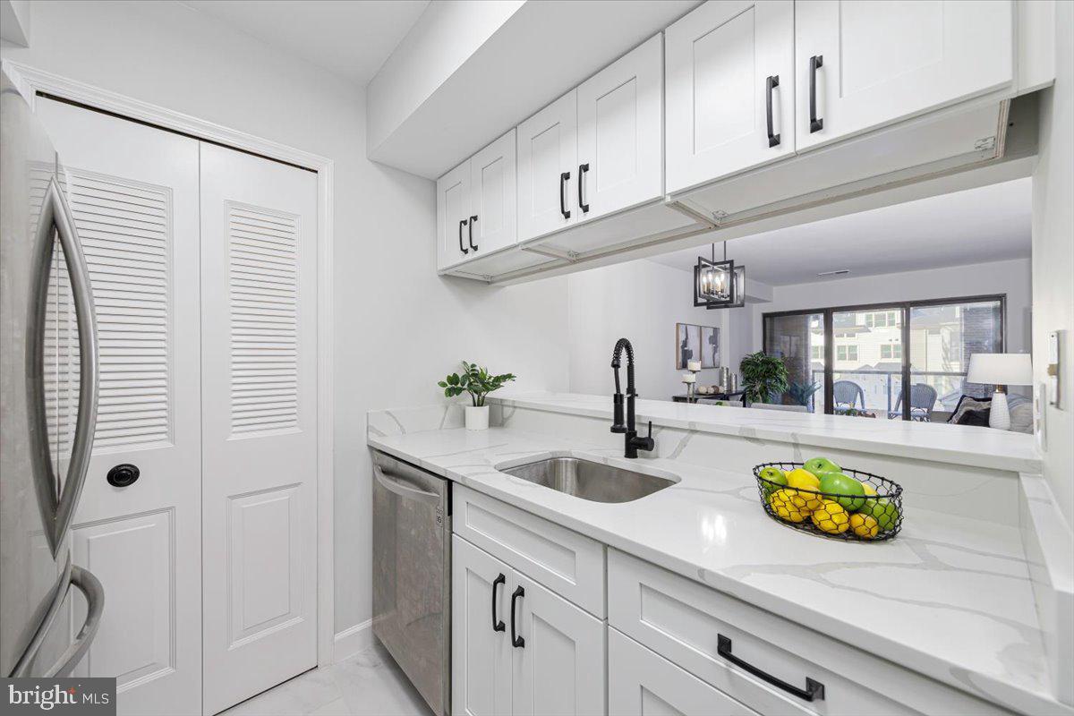 SUMMERWALK - Residential