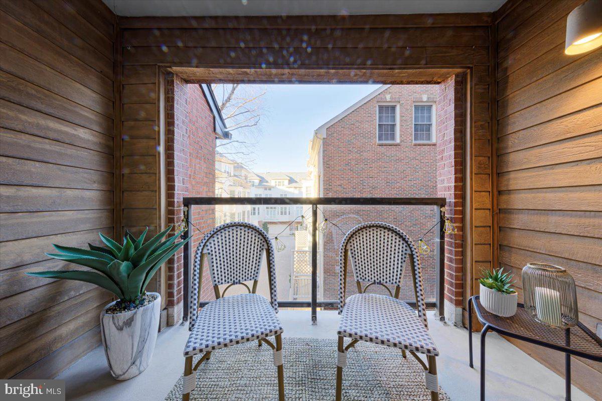 SUMMERWALK - Residential