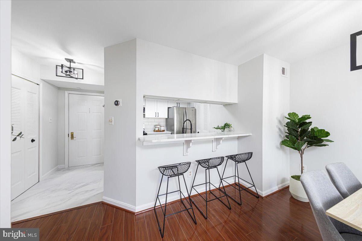 SUMMERWALK - Residential