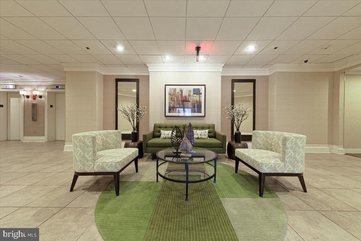 SUMMERWALK - Residential