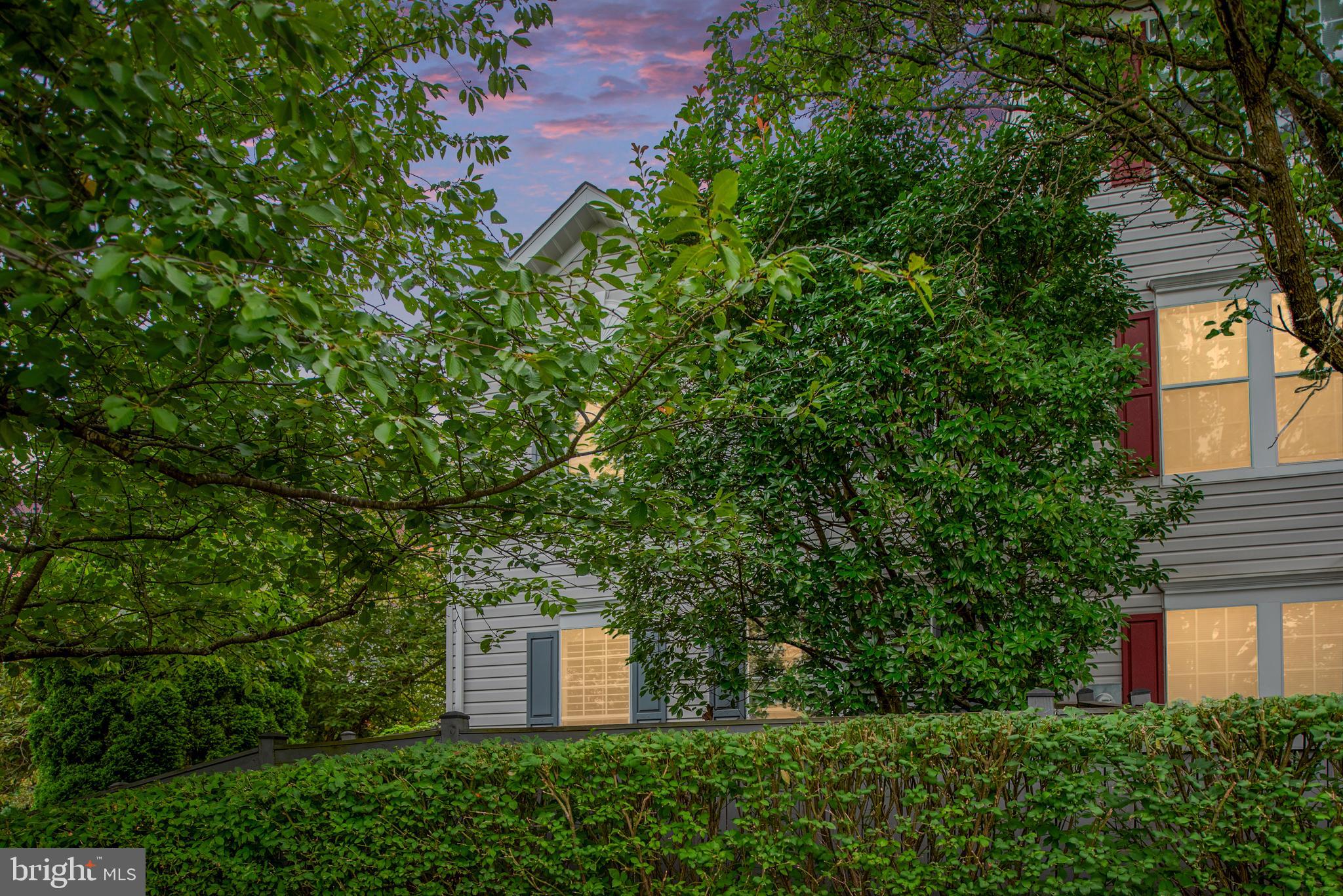 WELLINGTON/CLOVERHILL - Residential