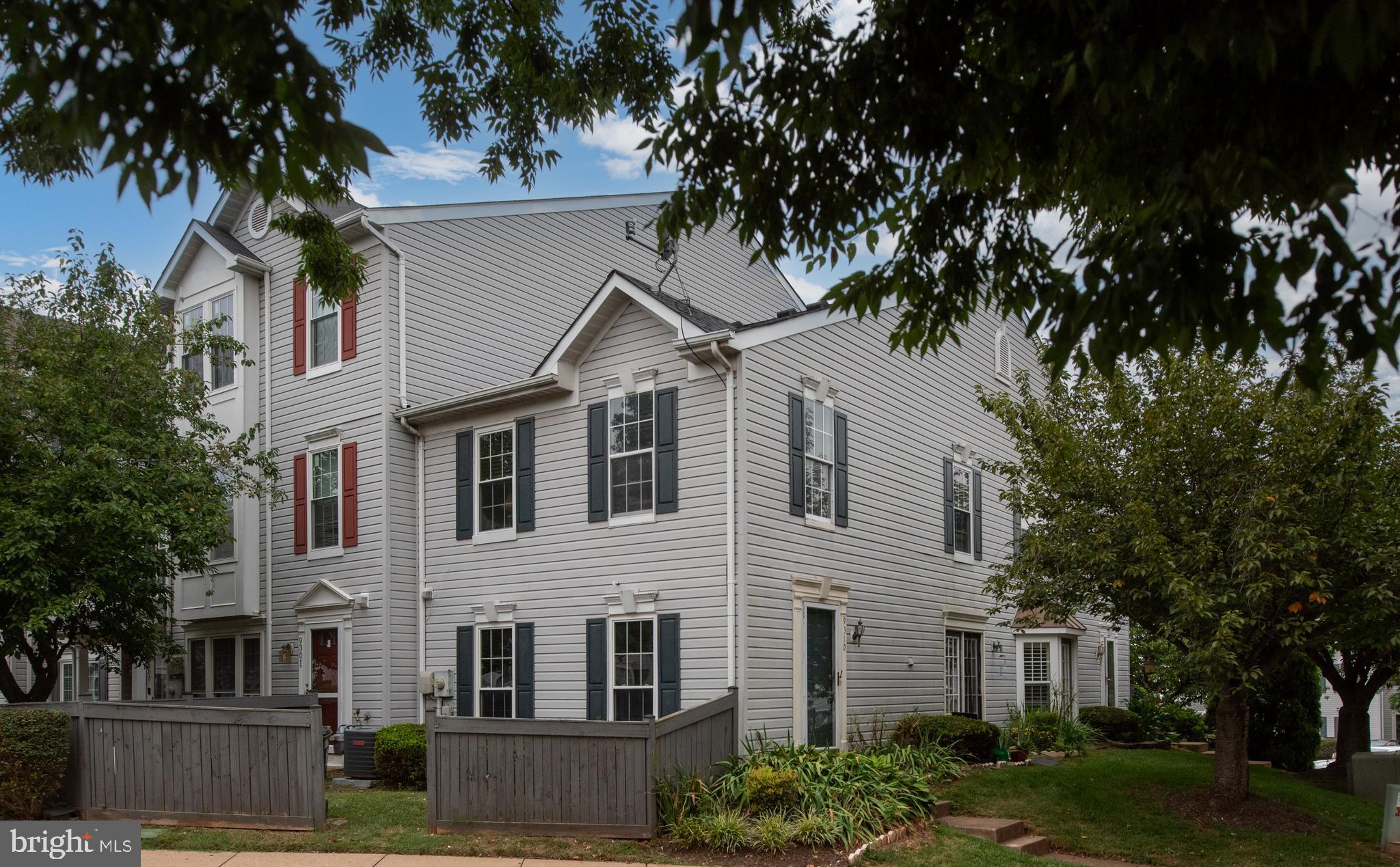 WELLINGTON/CLOVERHILL - Residential