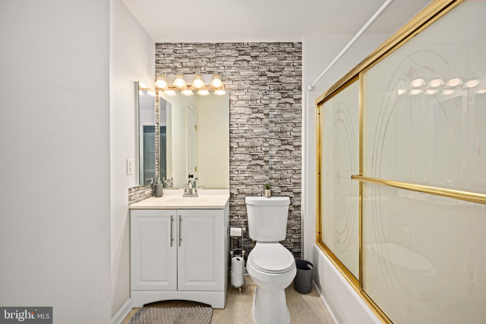 WELLINGTON/CLOVERHILL - Residential