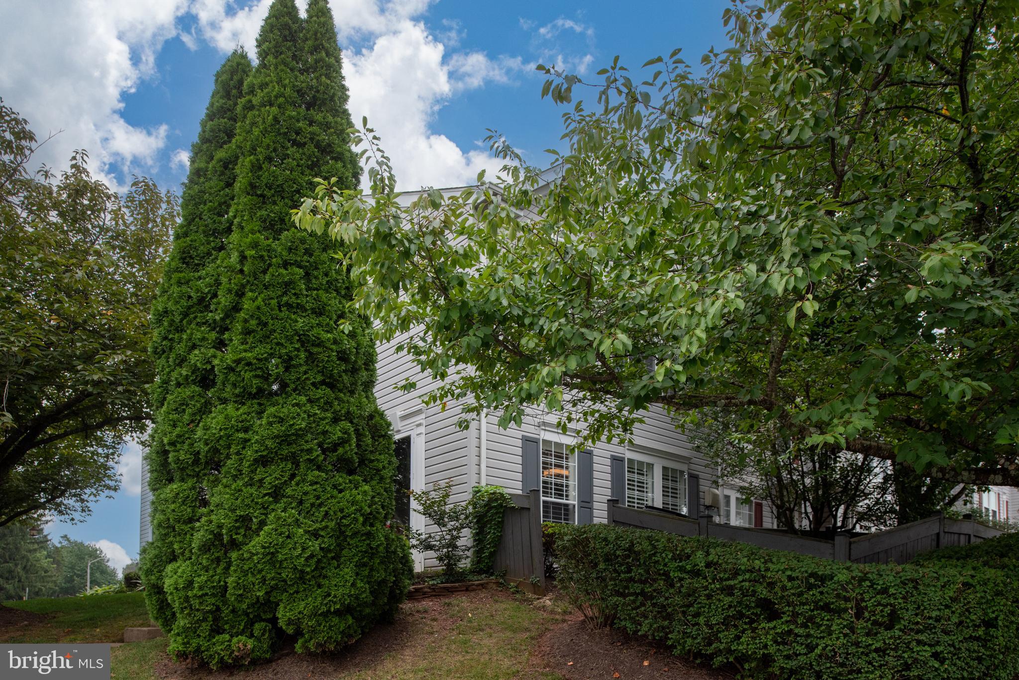 WELLINGTON/CLOVERHILL - Residential