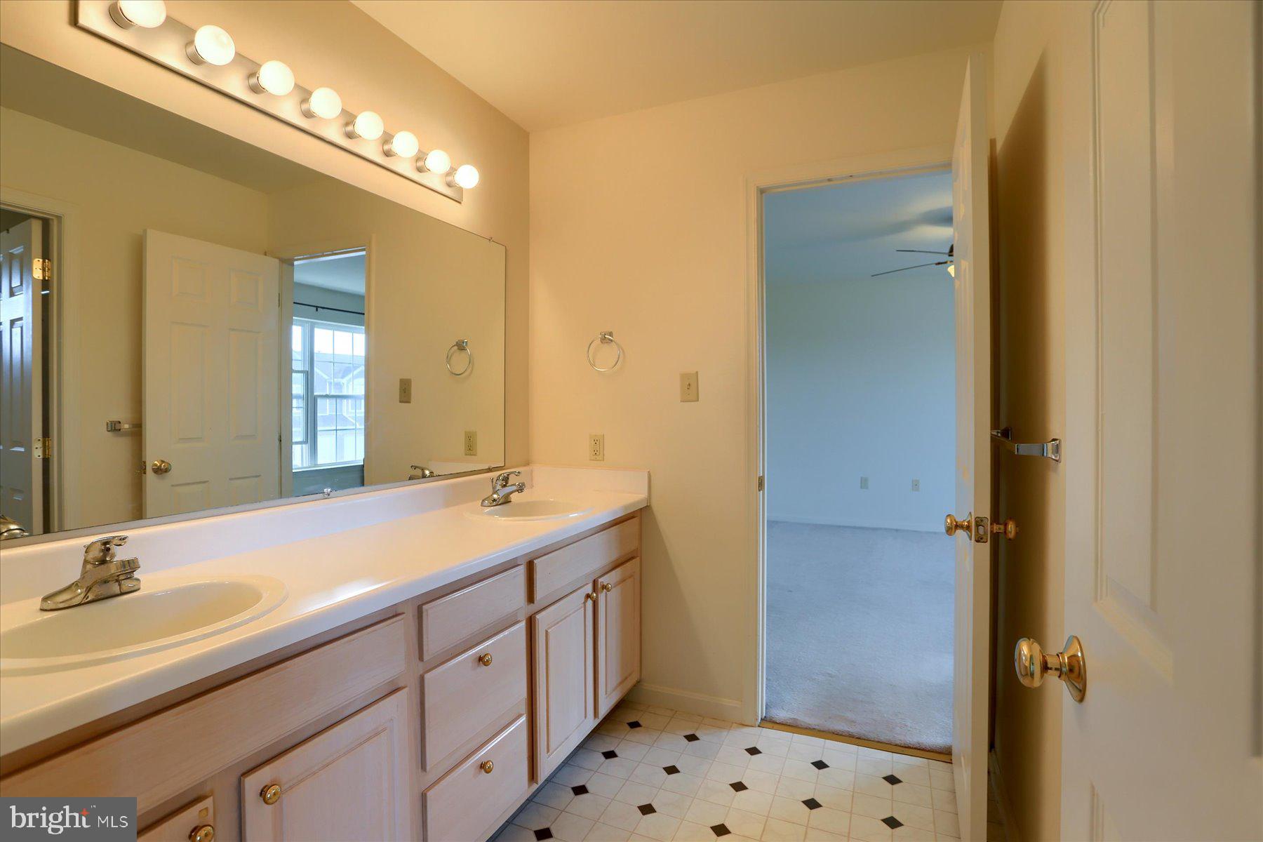 VILLAS AT HERSHEY MEADOWS - Residential