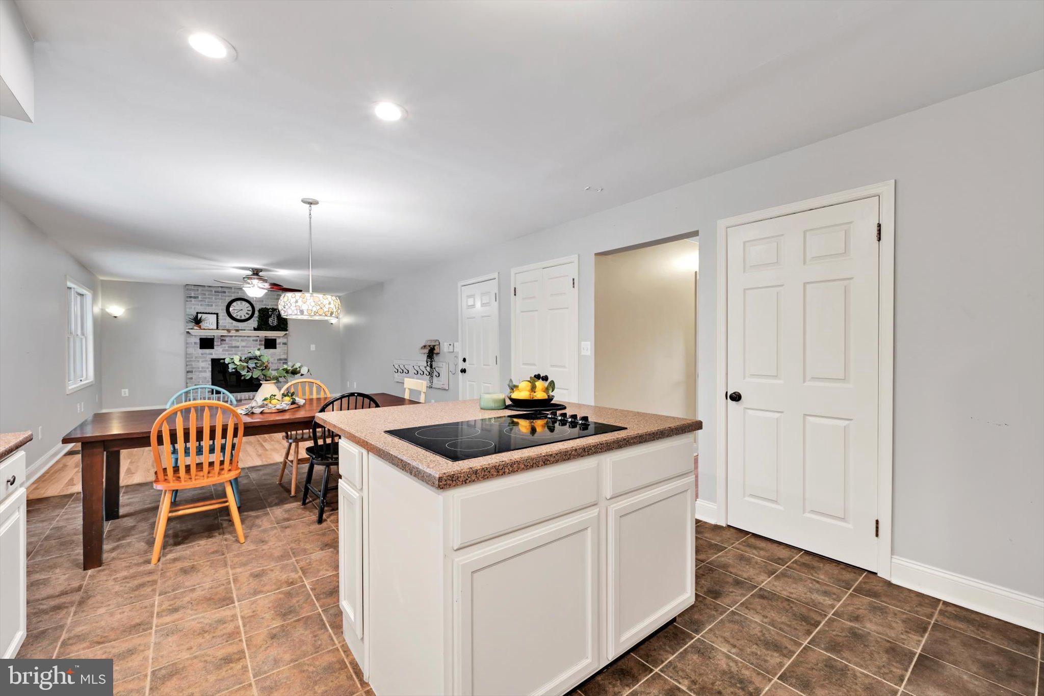 MAPLEFLOWER - Residential