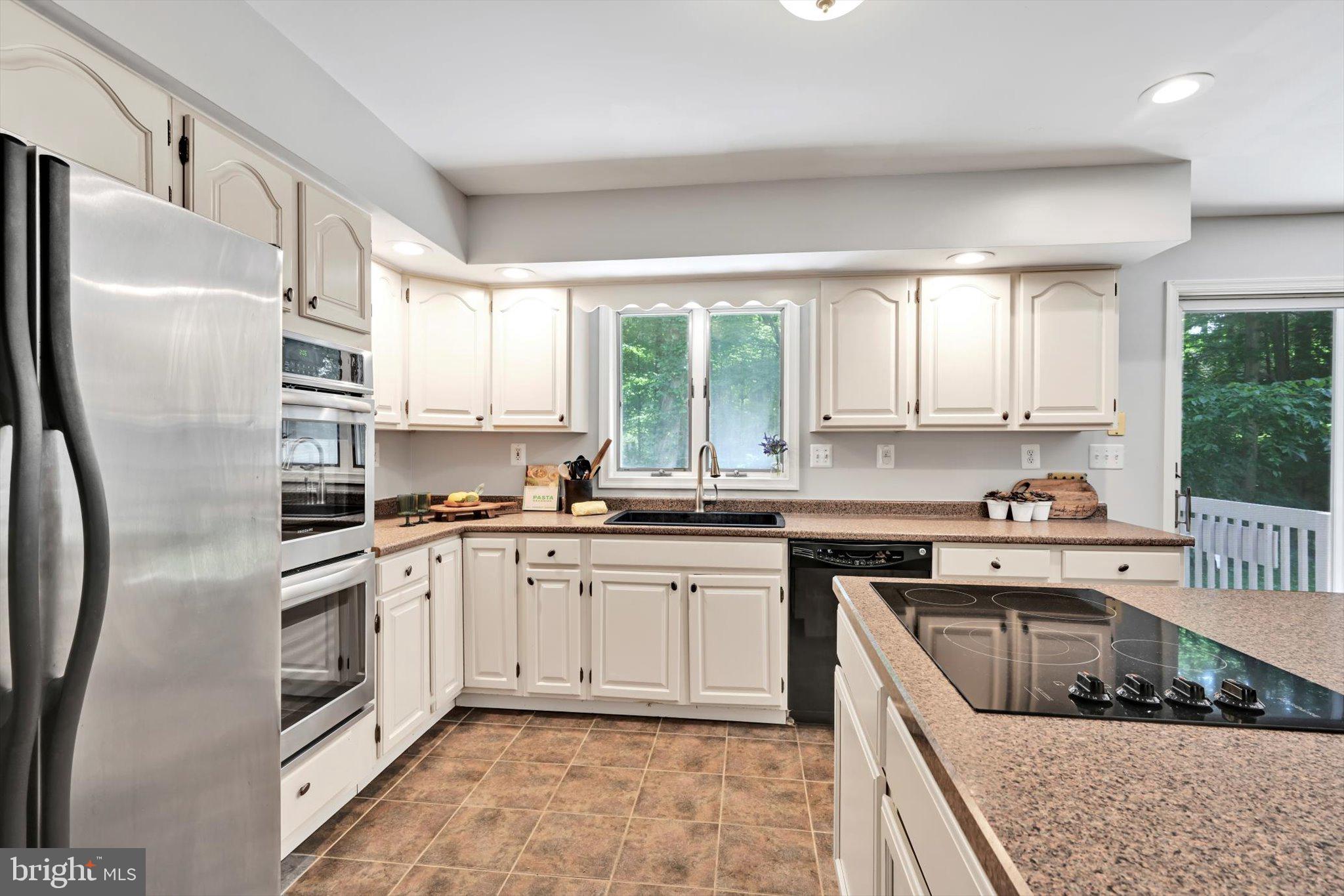 MAPLEFLOWER - Residential