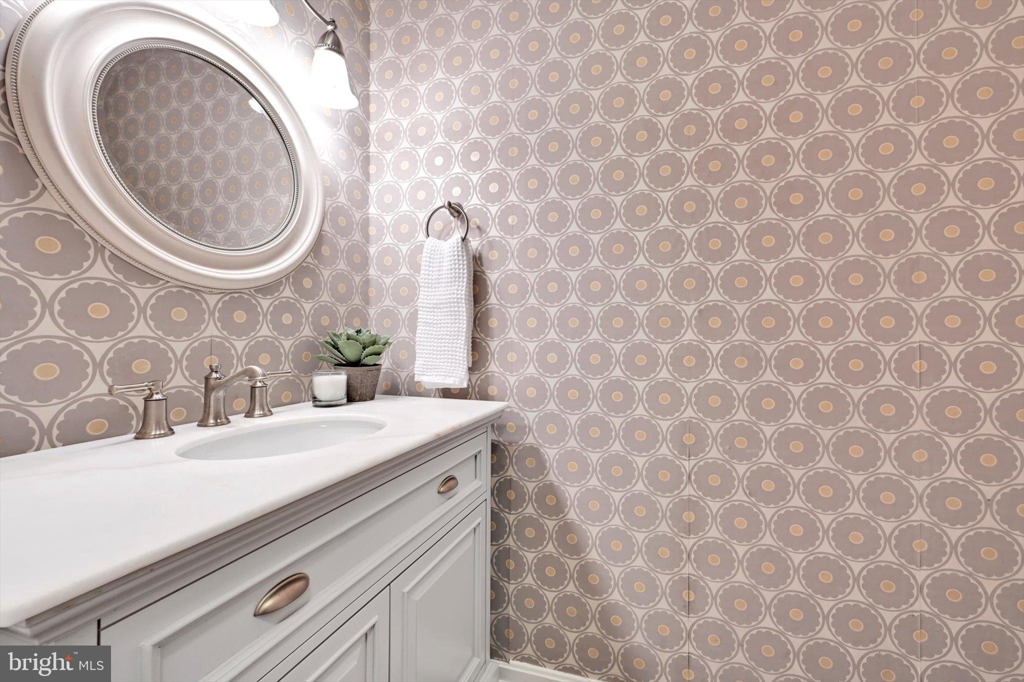 MAPLEFLOWER - Residential