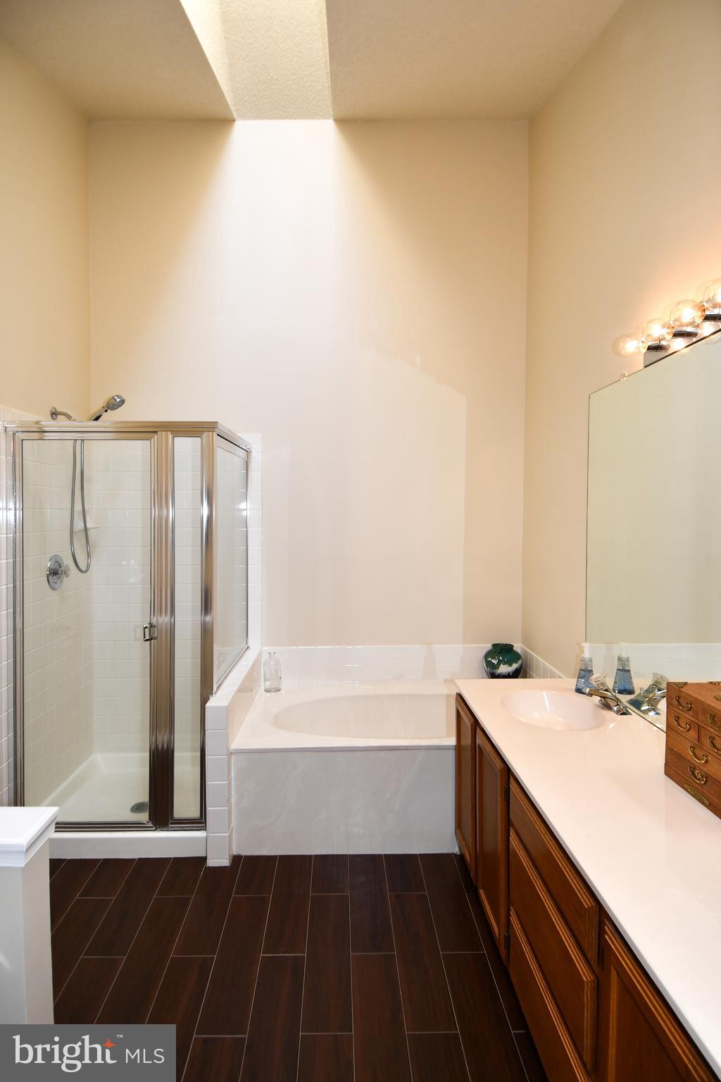 RIVER OAKS - Residential