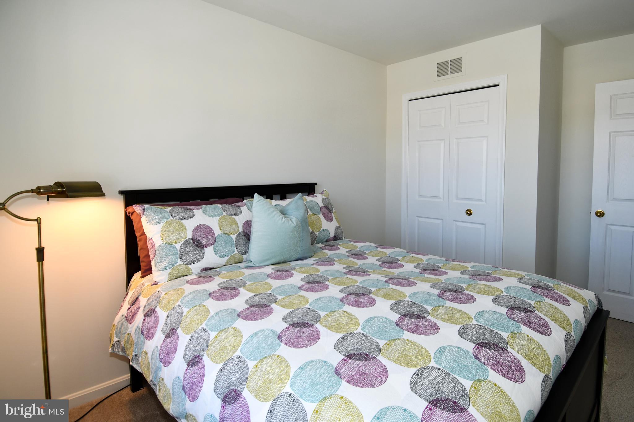 RIVER OAKS - Residential