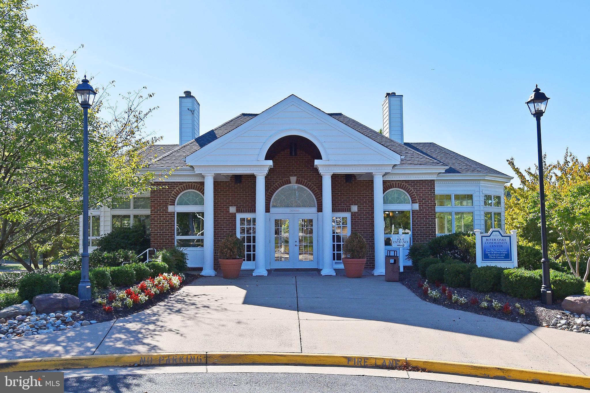 RIVER OAKS - Residential