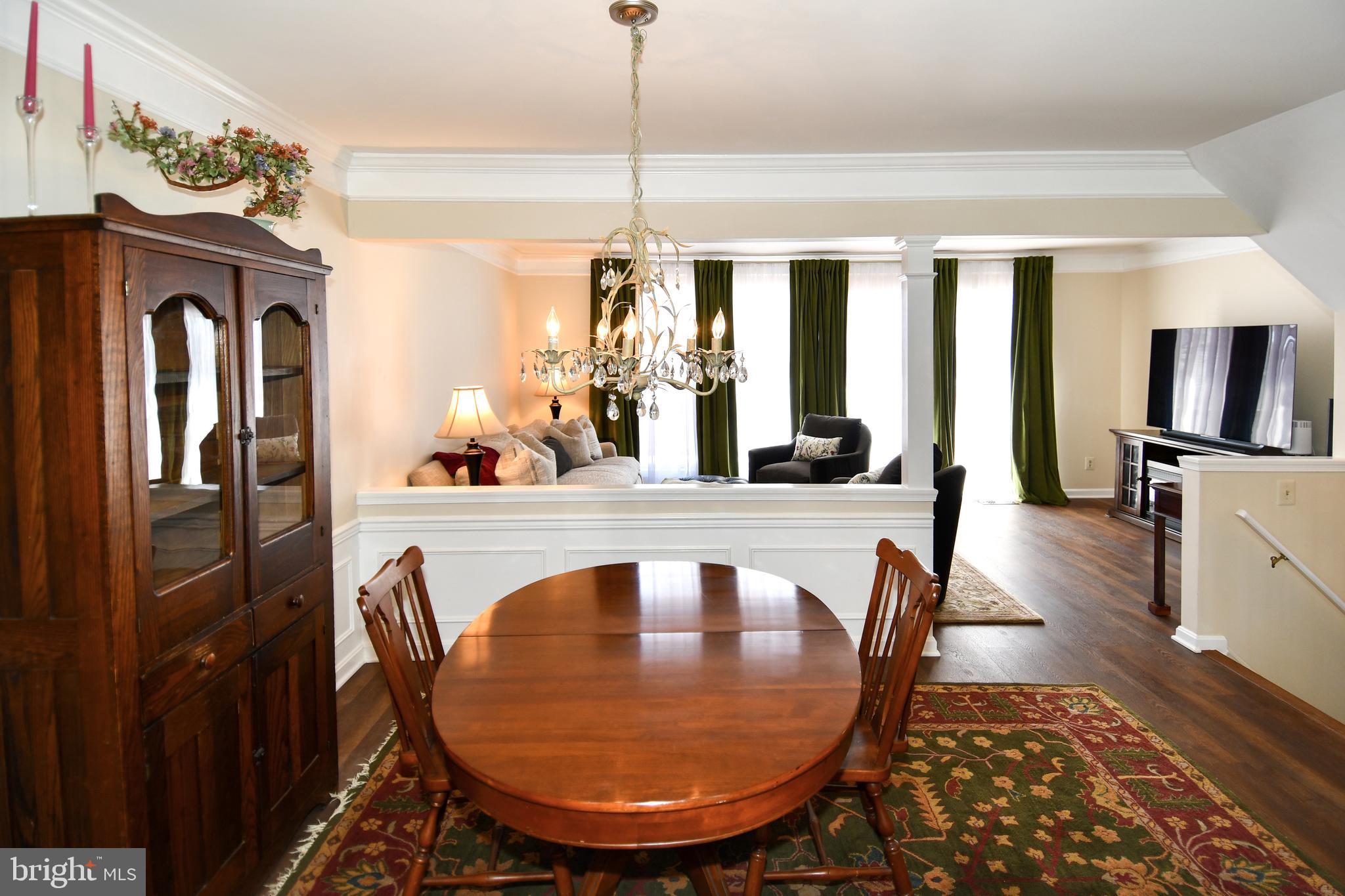 RIVER OAKS - Residential