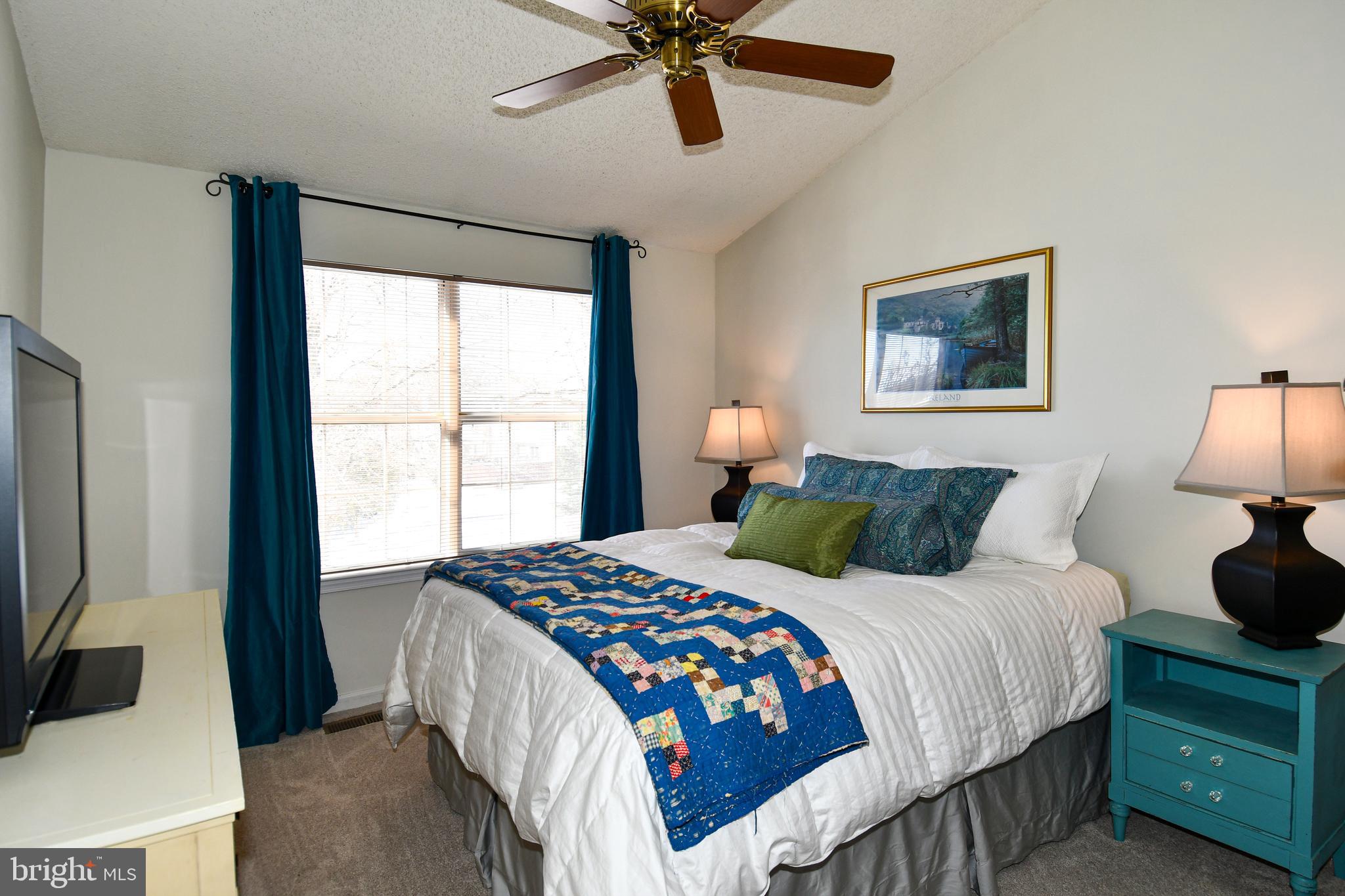 RIVER OAKS - Residential