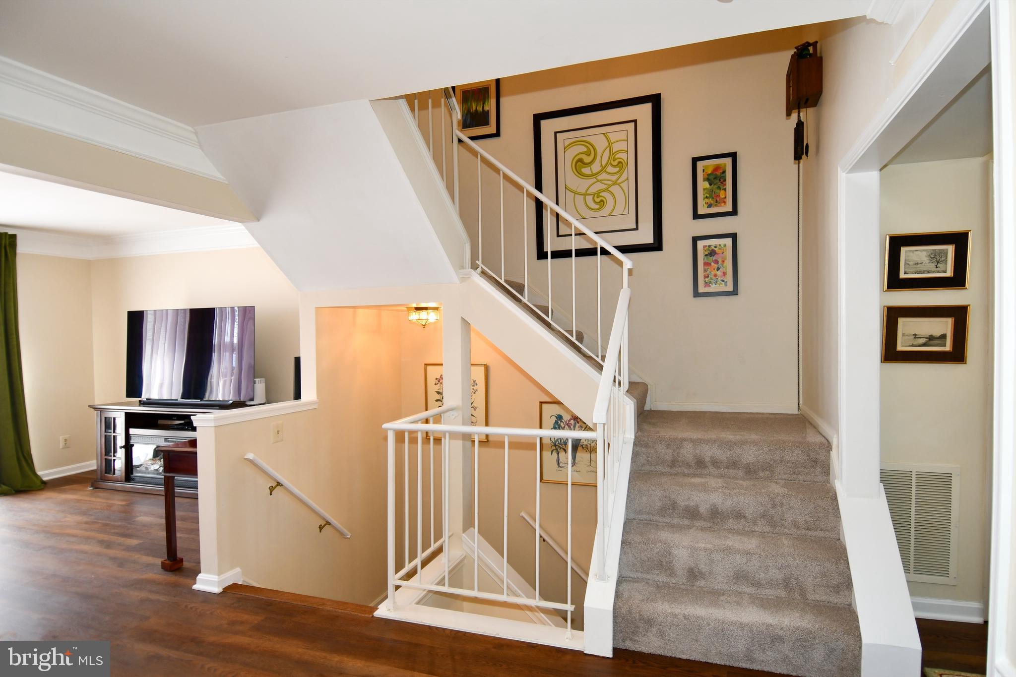 RIVER OAKS - Residential